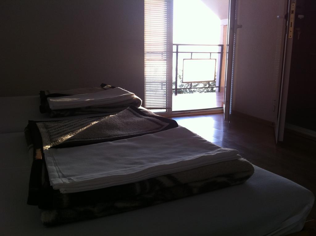 Guest House Lokoski เปสตานิ ห้อง รูปภาพ